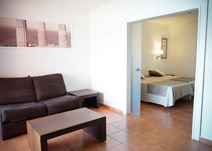 Ohtels Vil-La Romana